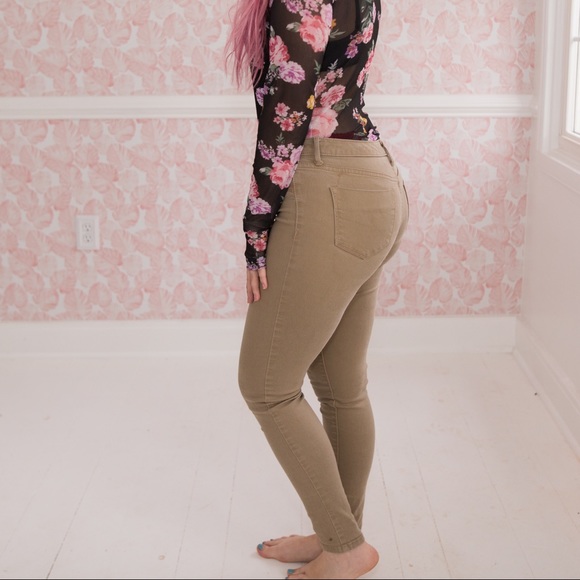 Mid Rise Jegging - Picture 2 of 4